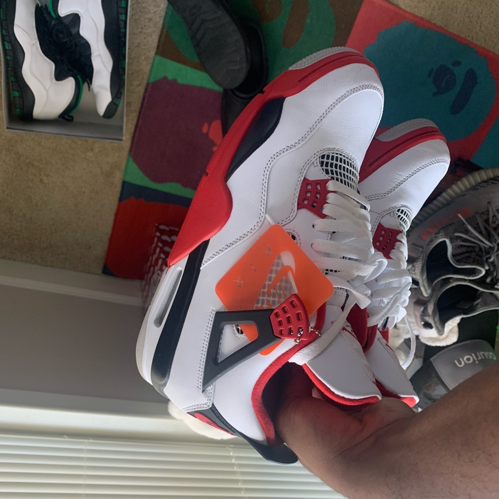 Jordan 4s